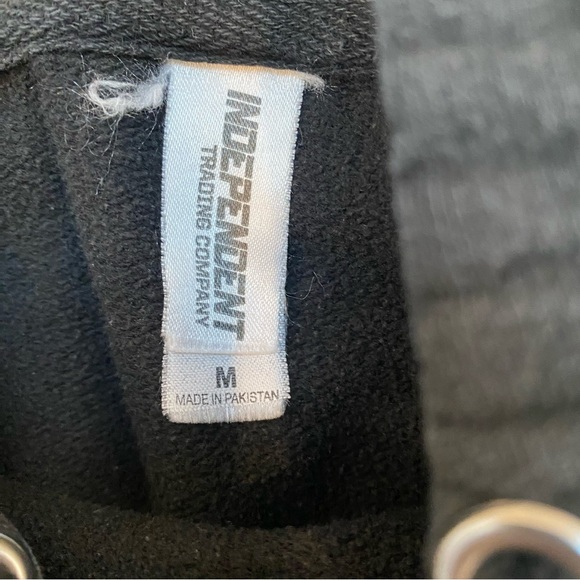 Harry Styles Love on Tour Black Hoodie Merch 2021 Bunny Adult Size Medium - Picture 4 of 4